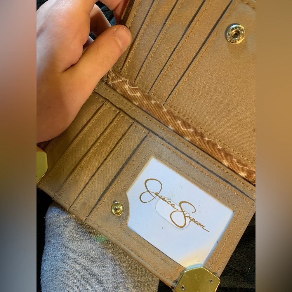 wallet - Picture 2 of 3